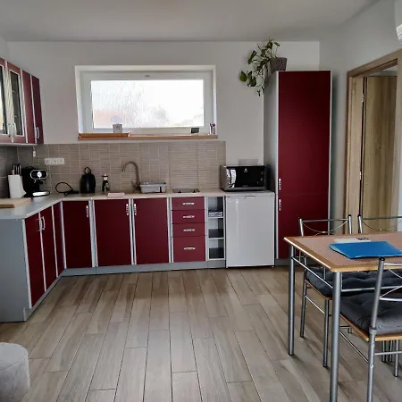 Apartman Pod Lipou - Samostatny Objekt Яромнєрж Екстер'єр фото
